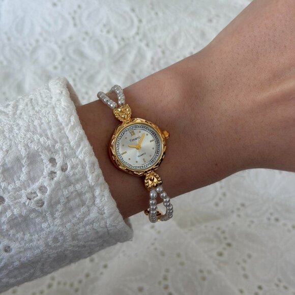 Sku:0491 cute vintage vibe gold mini watch bracelet with white pearls + gift bag - Picture 6 of 8